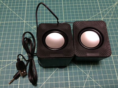 300y-speaker-02-front