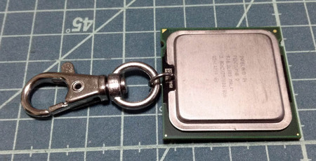 cpu-keychain-775-01